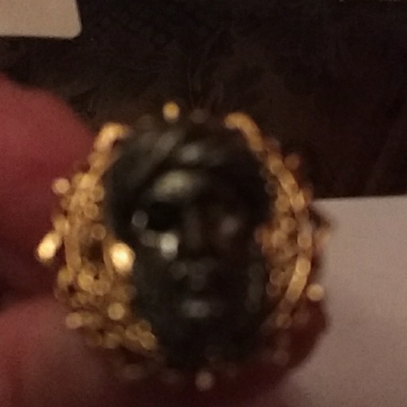 Ring - Picture 5 of 6